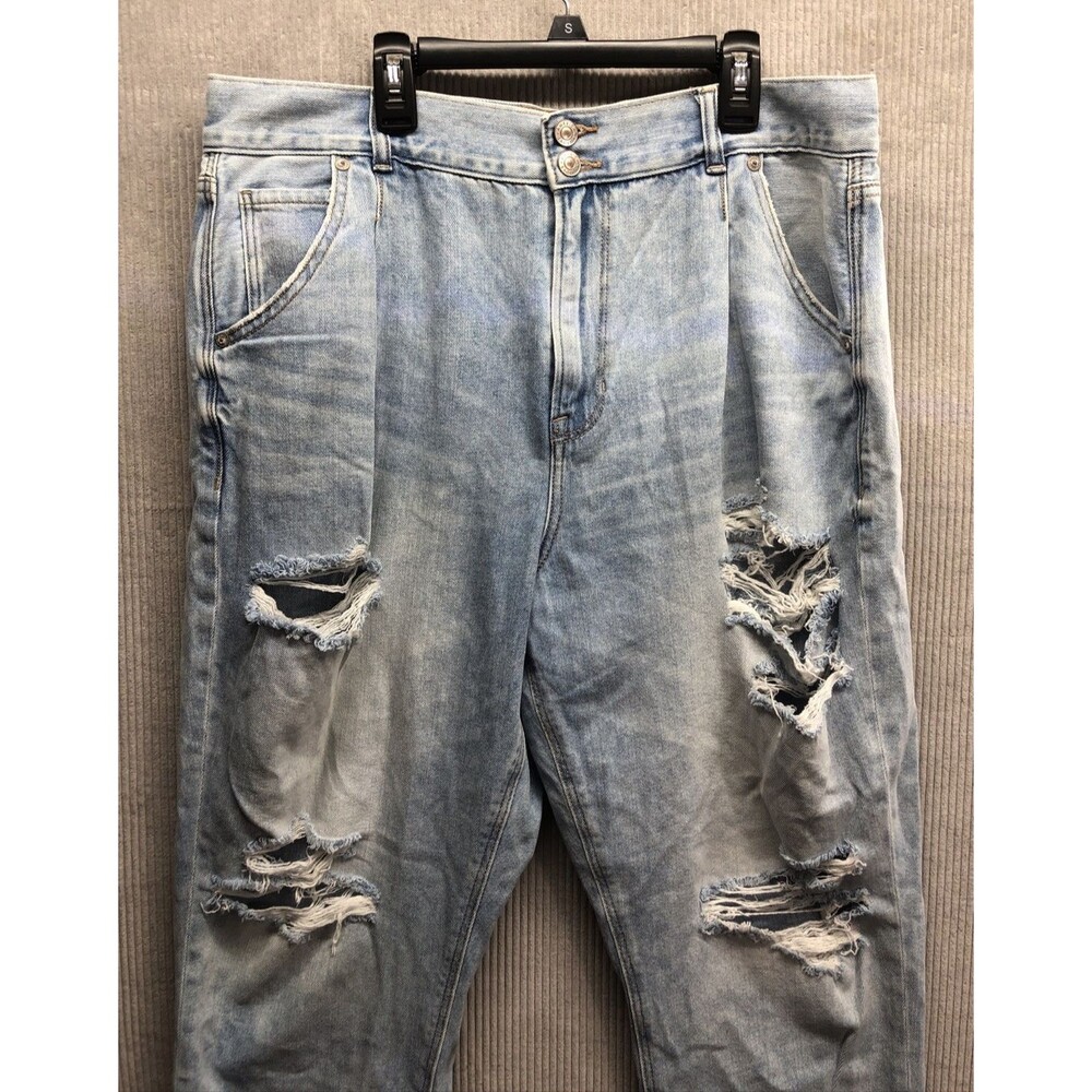 American Eagle Womens Denim Jeans Size 16 Short Factory Destroyed